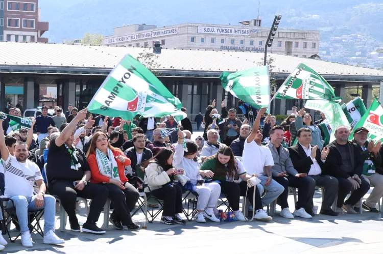 Osmangazi’de Bursaspor Coşkusu Dev Ekranda Yaşandı!