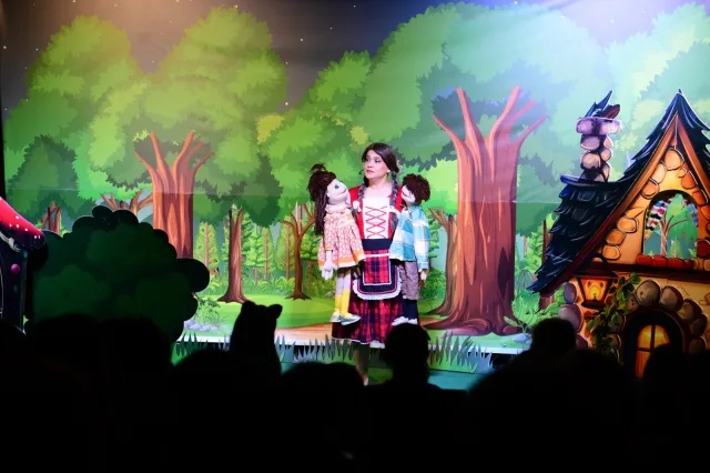 Osmangazi’de Çocuklar Hansel ve Gretel ile Eğlendi