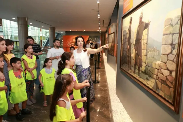 Osmangazi’de Çocuklar ve Aileleri Müzeleri Eğlenerek Keşfediyor