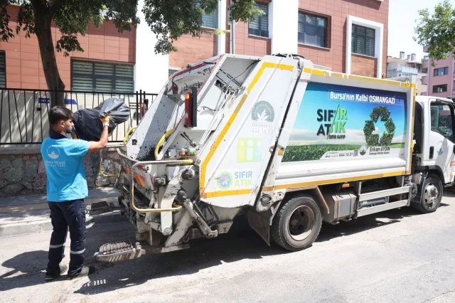 Osmangazi’de Çöp Evden 2,5 Ton Atık Çıkarıldı!