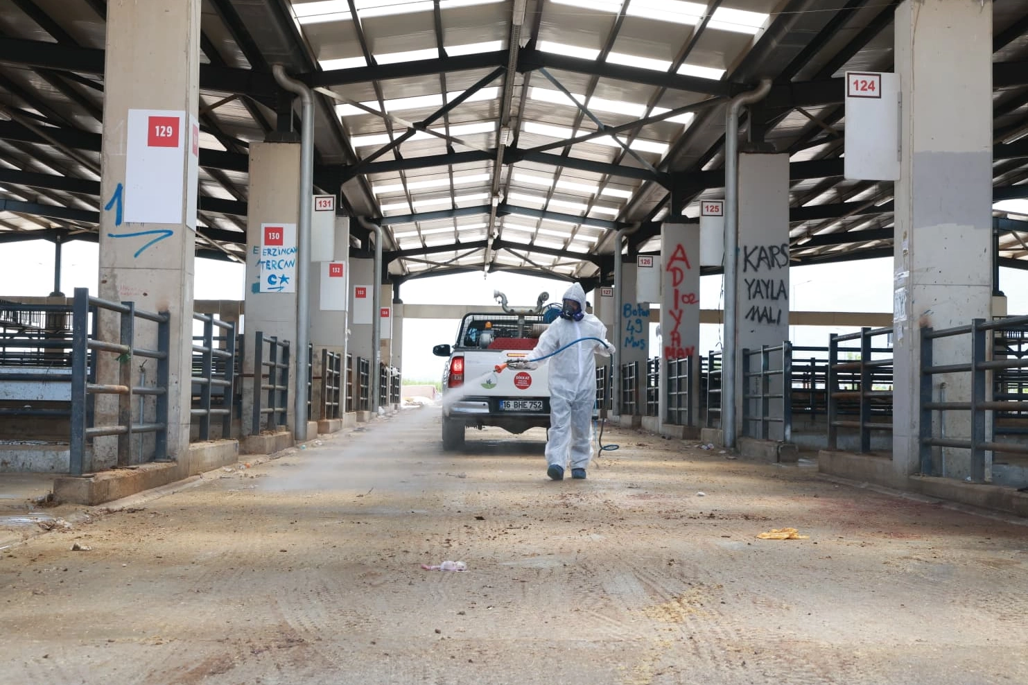 Osmangazi’de Kurban Pazarları Hijyenik Hale Getirildi