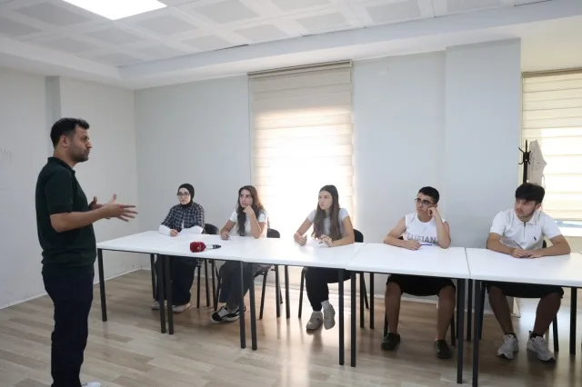 Osmangazi’den Gençlere Ücretsiz Eğitim Desteği