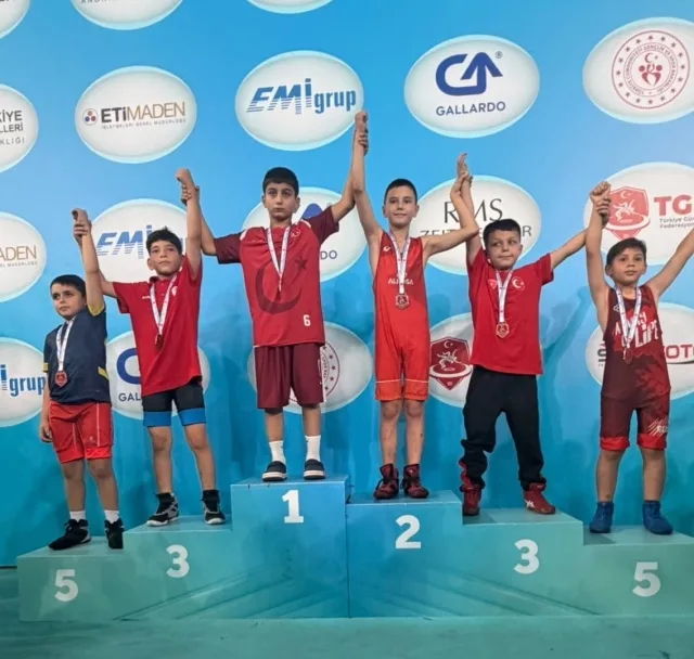 Osmangazi Güreşçileri, Uluslararası Arenada Fırtına Gibi!