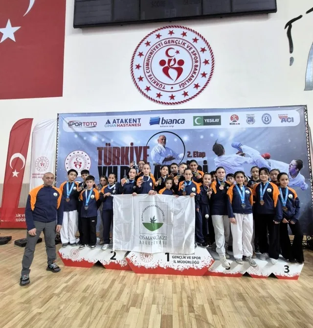 Osmangazi Karateciler Turnuvada 23 Madalya Kazandı