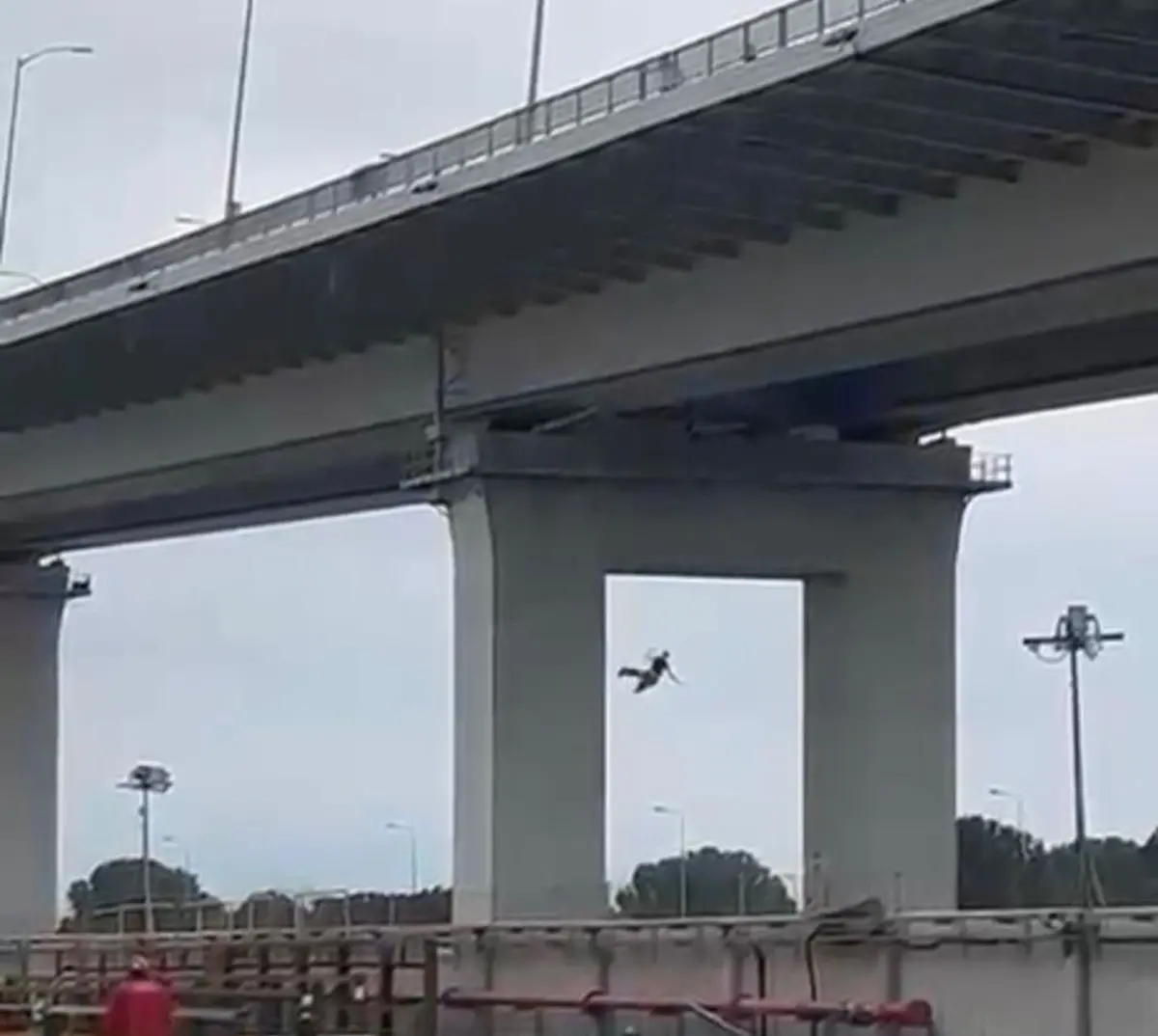 Osmangazi Köprüsü’nden atlayan kadının fenomen Kübra Karaaslan olduğu ortaya çıktı 2