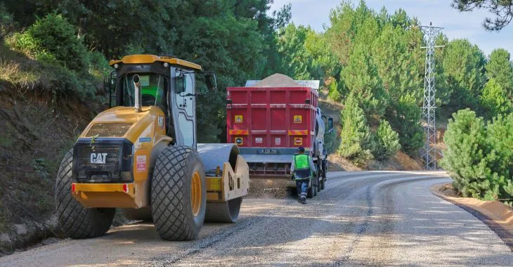 Osmangazi’nin 3 mahallesinde yollar yenileniyor