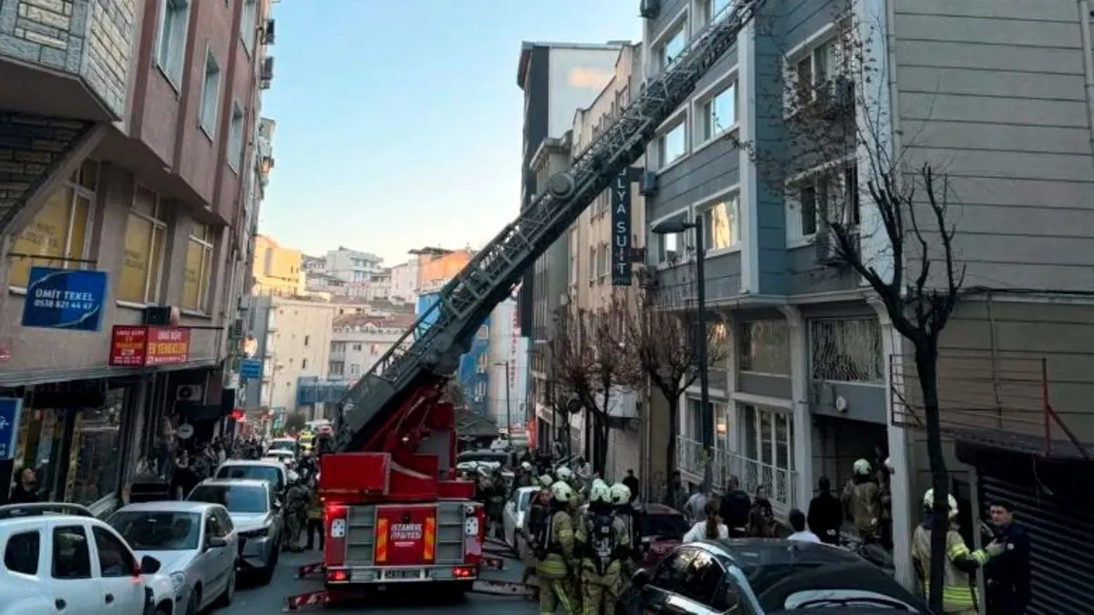 Otel Mutfağındaki Yangın, 6 Kişi Kurtarıldı!