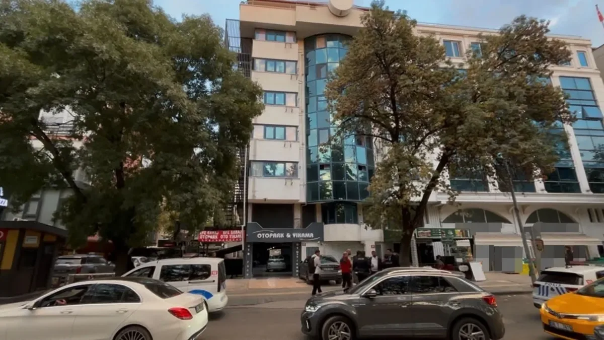 Otelin 6. Katından Düşen Kadının Hayatı Tehlikede
