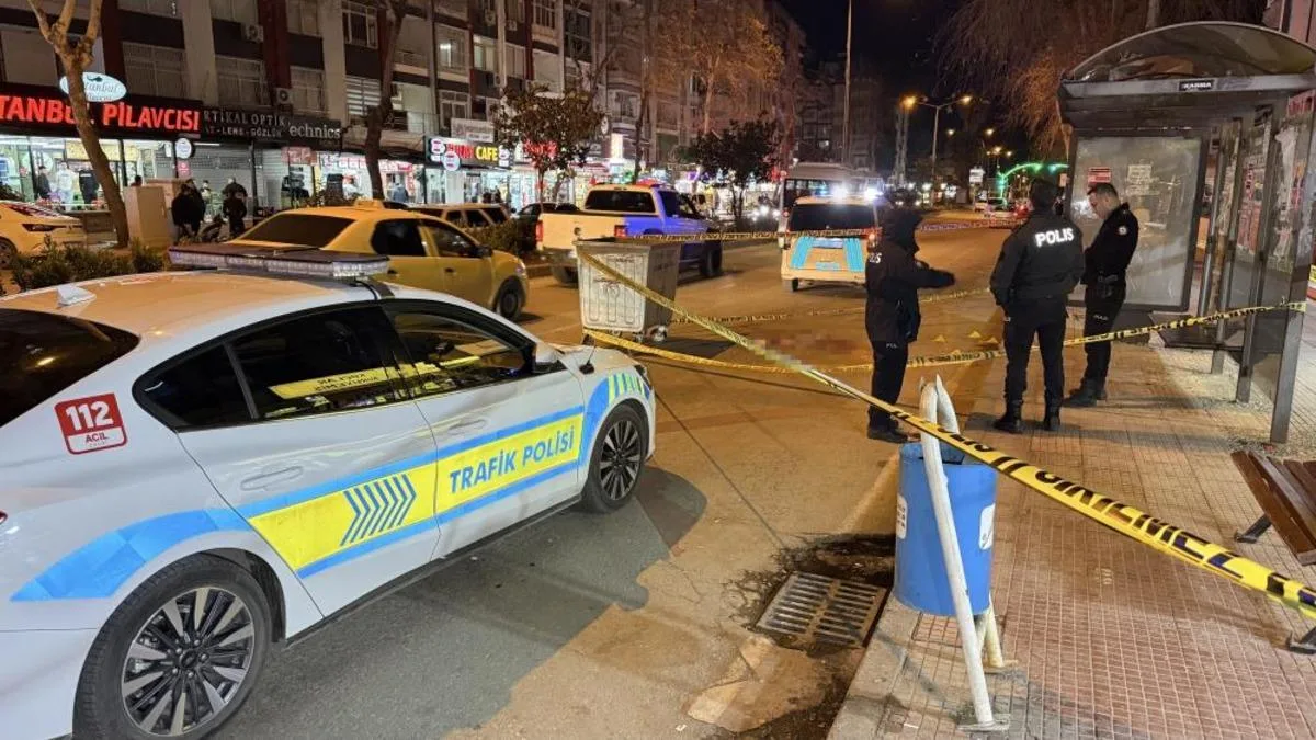 Otobüs Durağında Silahlı Saldırı: Genç Adam Yaralı