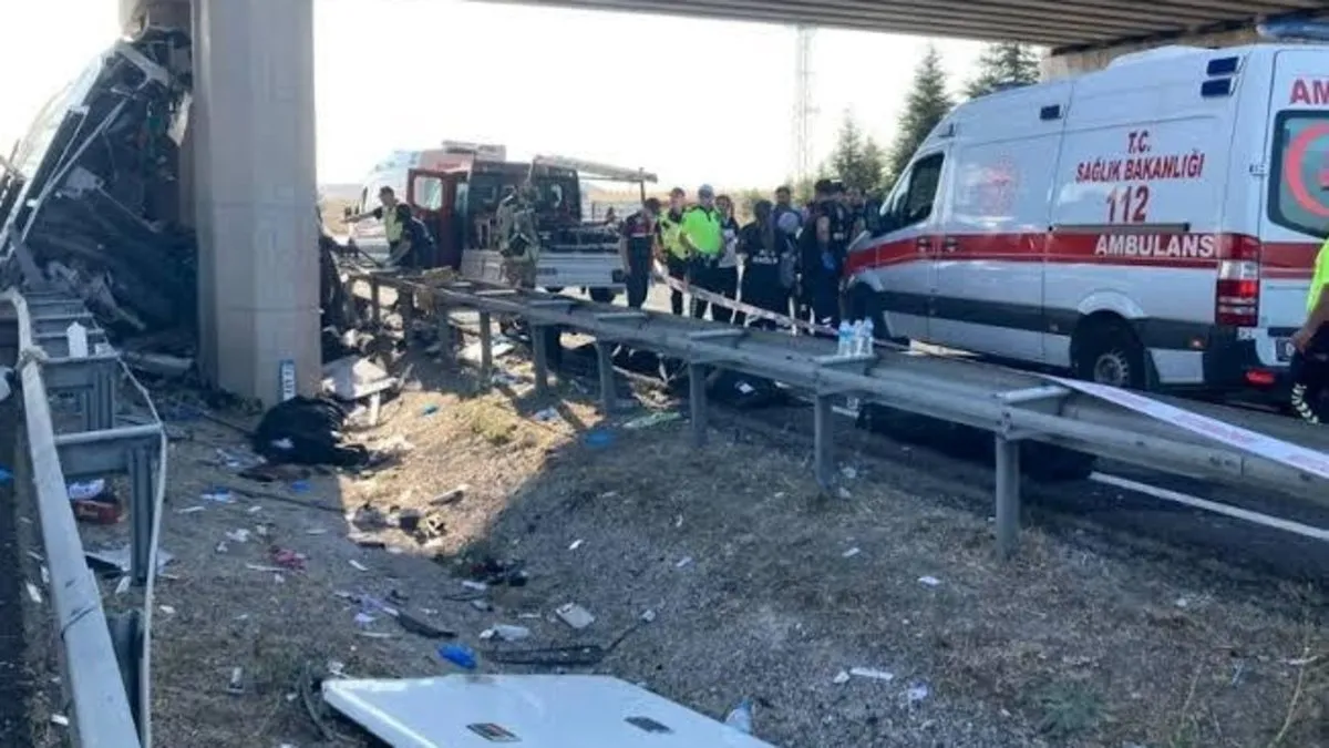 Otobüs Kazasında 11 Kişi Hayatını Kaybetti