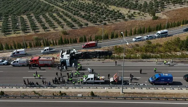 Manisa daki otobüs kazasında ölü sayısı 12’ye çıktı 4