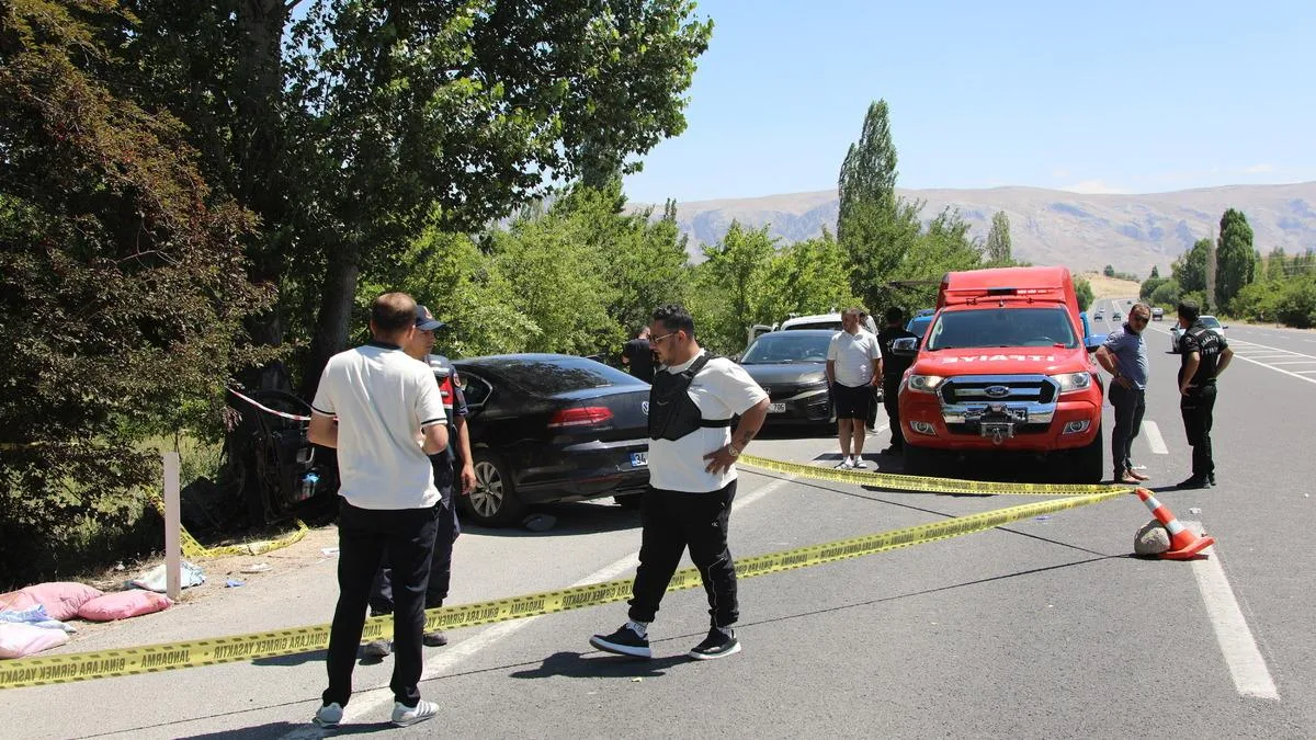 Otomobil Kazasında Sürücü Hayatını Kaybetti