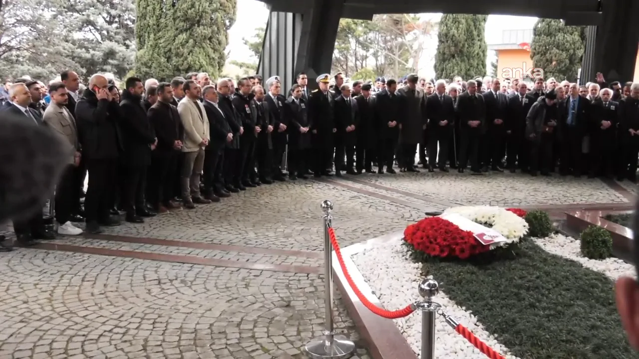 Özal, 33. Yılında Anıt Mezarı’nda Anıldı!
