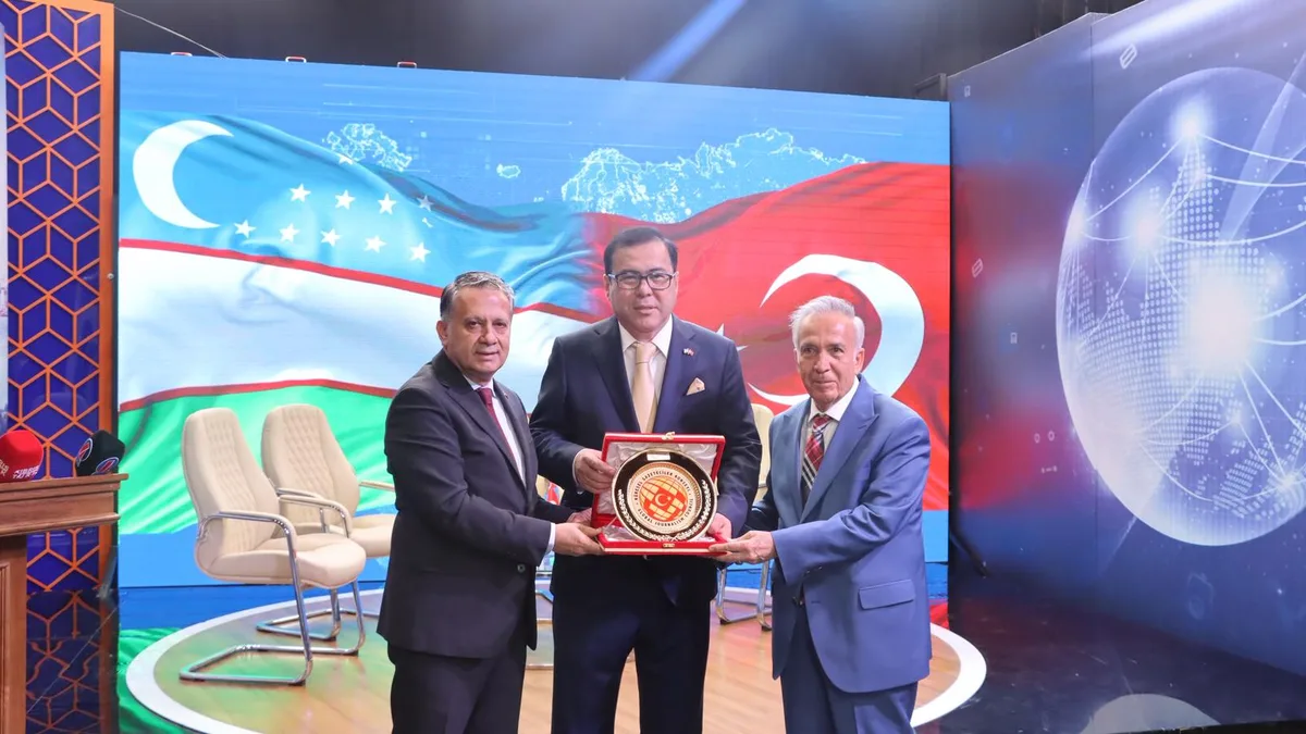 Özbekistan’da Gazetecilik Paneli ve Seremoni