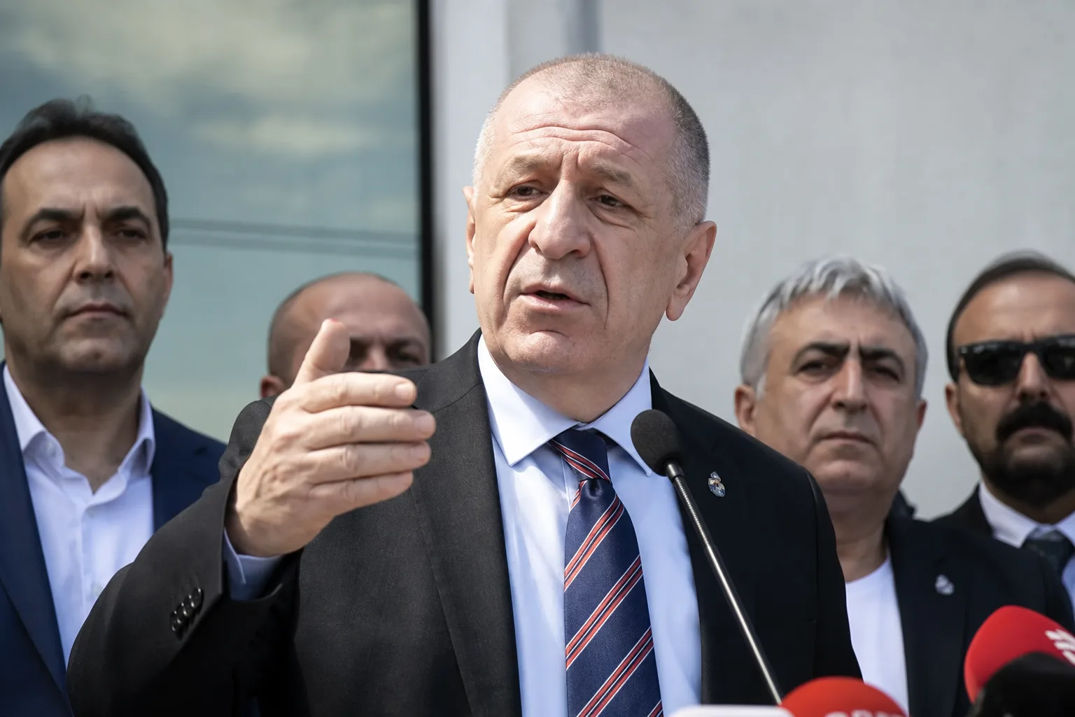 Özdağ: Gazilerin Sesini Kestikleri İçin Endişeliyim