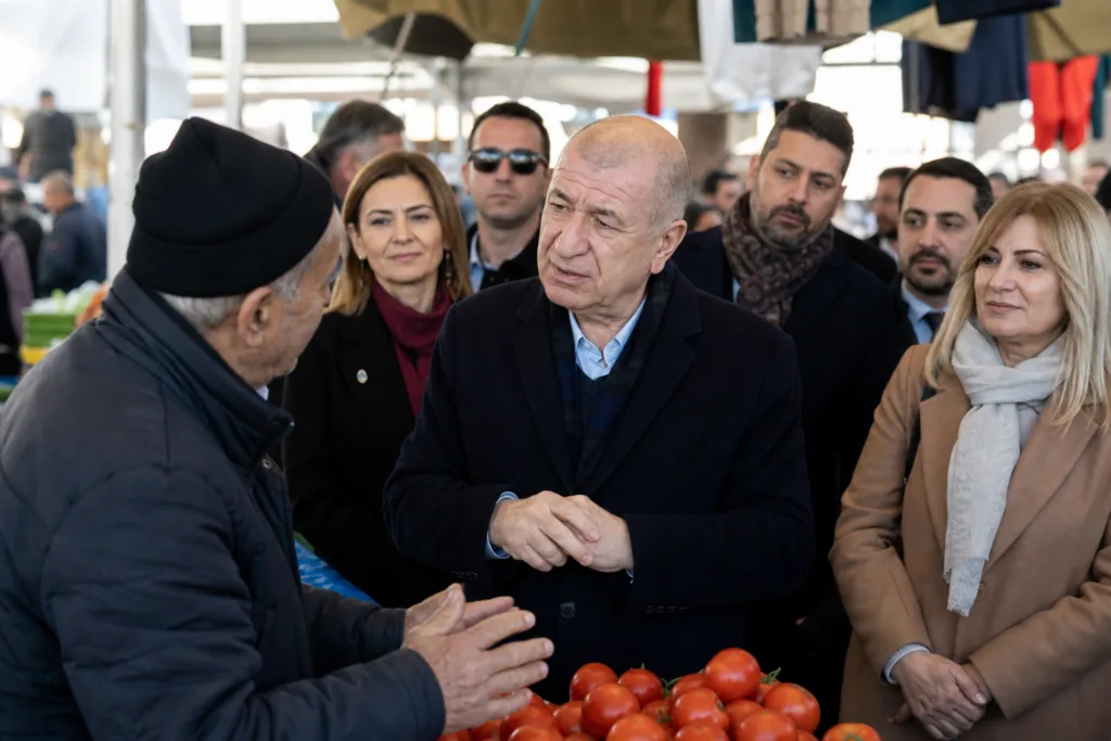 Özdağ Sincan’da Esnafın Sıkıntılarını Dinledi