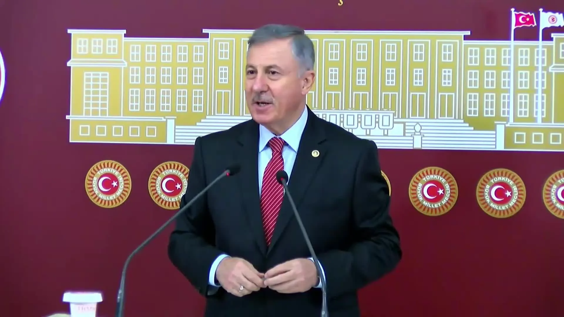 Özdağ: TBMM’ye Pedro Sanchez Davet Edilmeli!
