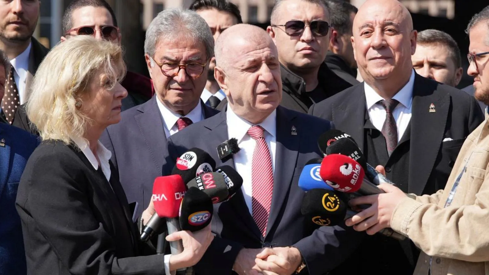 Özdağ: Terörsüz Türkiye Girişimi Gereksiz!