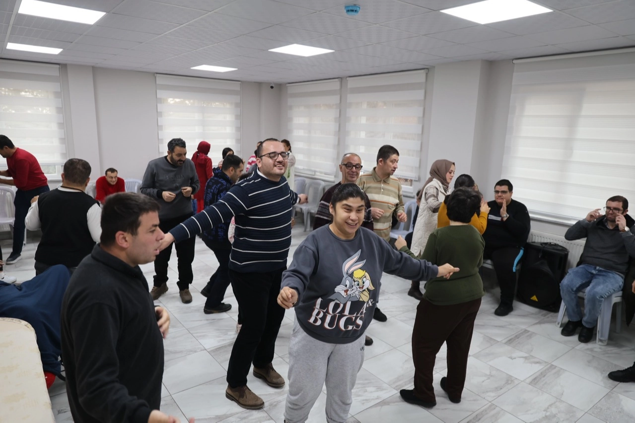 Özel Bireyler İçin Neşeli Eğlence Etkinliği