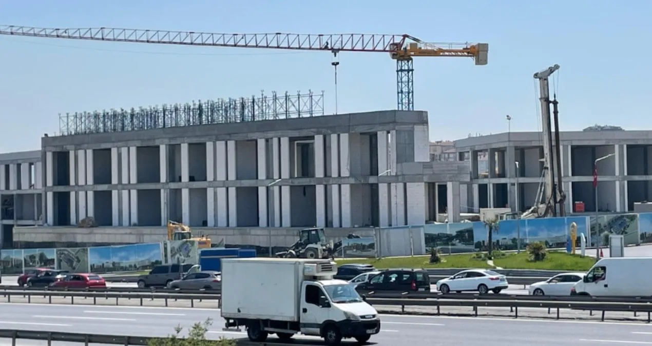 Özel İzinle Büyüyen Benzin İstasyonu Skandalı!