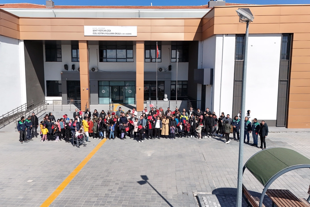 Özel Öğrencilerden Doğaya Fidan Bağışı