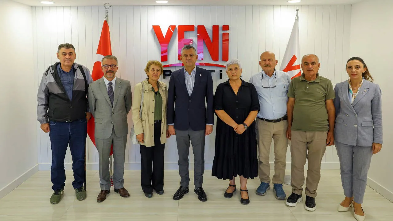 Özgür Özel, 10 Ekim Barış Derneği ile Bir Araya Geldi