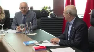 Özgür Özel Aklanmak için Kemal Kılıçdaroğlu’ndan icazet mi istiyor?