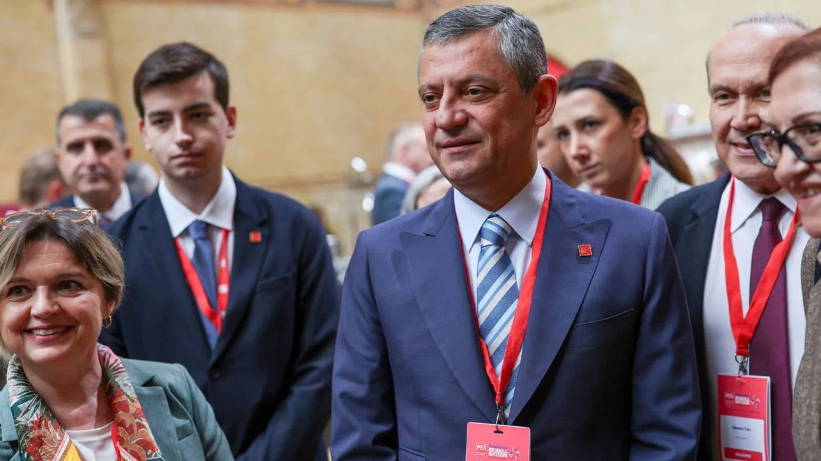 Özgür Özel, Amsterdam’da Sosyalist Kongrede!