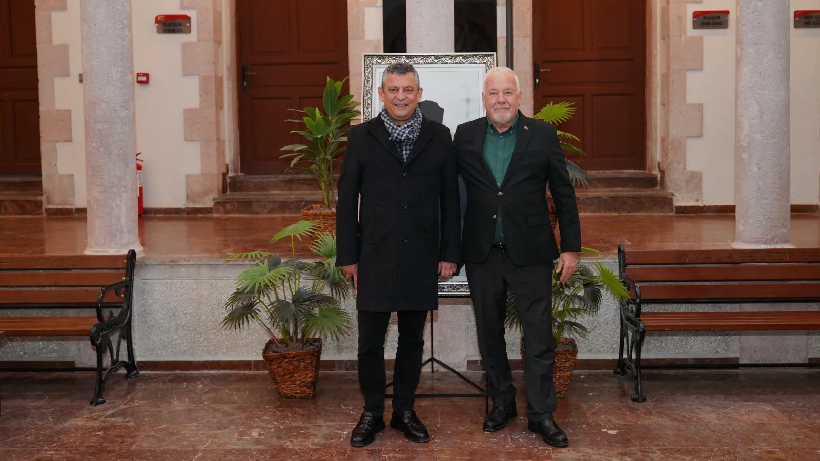 Özgür Özel Ayvalık Belediyesi’nde Önemli Ziyaret