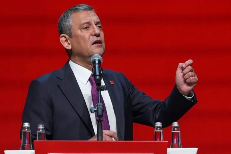 Özgür Özel, CHP Genel Başkanlığı’na Yeniden Seçildi