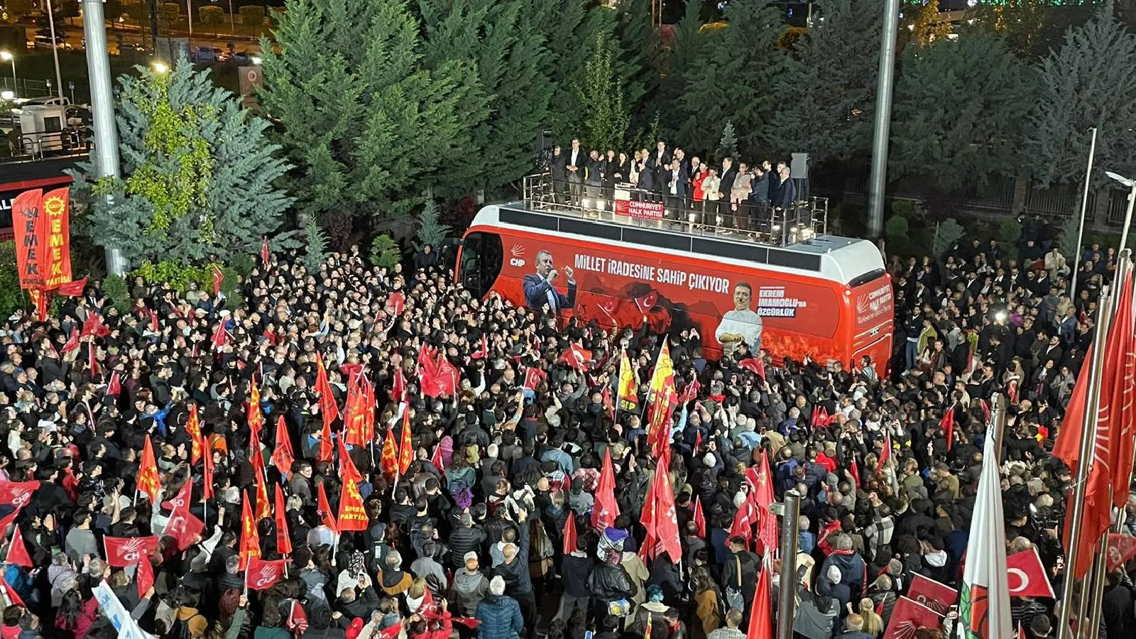 Özgür Özel: CHP’ye Darbe Girişimi Püskürtülecek!
