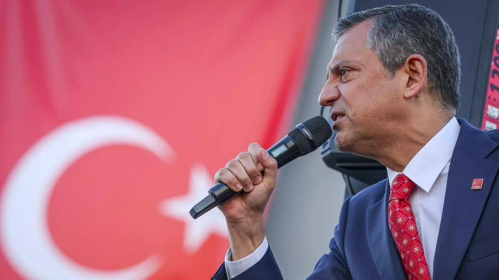 Özgür Özel Cumhurbaşkanı Adaylığına Hazırlanıyor!