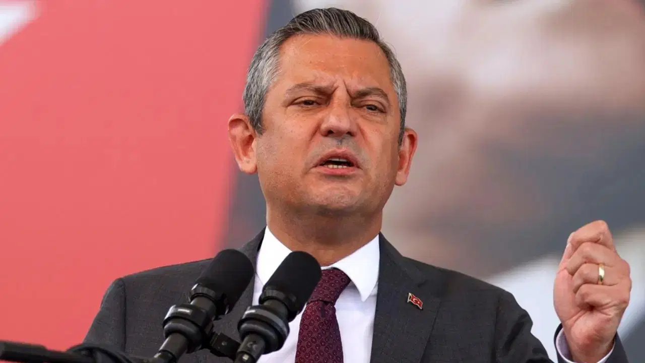 Özgür Özel’den Akın Gürlek’e sert yanıt!