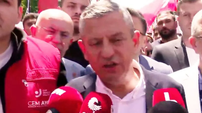 Özgür Özel’den AKP Gençliğine Sert Mesaj!