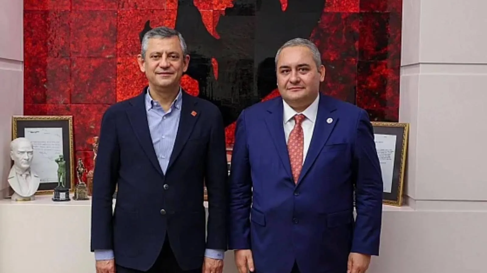 Özgür Özel’den AKP’ye Cevap: Suç Duyurusu Açıklanacak!