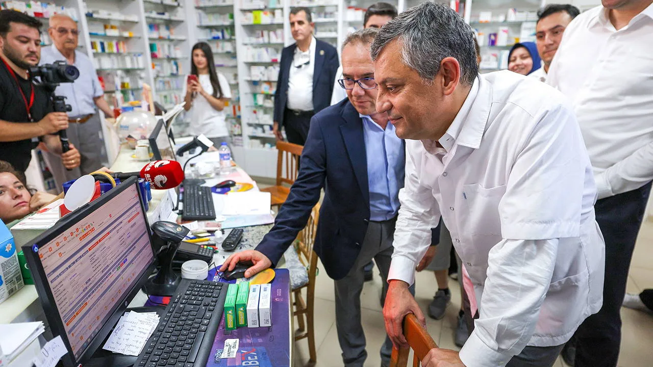 Özgür Özel’den Anlamlı Dünya Eczacılar Günü!