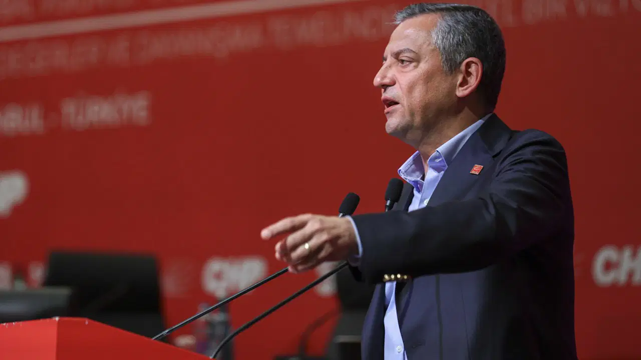 Özgür Özel’den Barrack’a Sert Tepki!