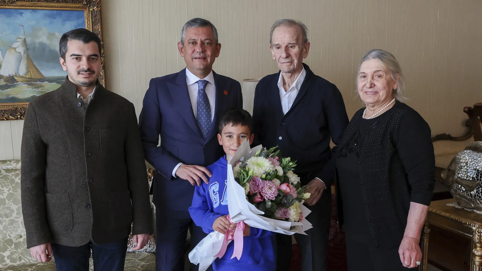 Özgür Özel’den Cevdet Selvi’ye Geçmiş Olsun Ziyareti
