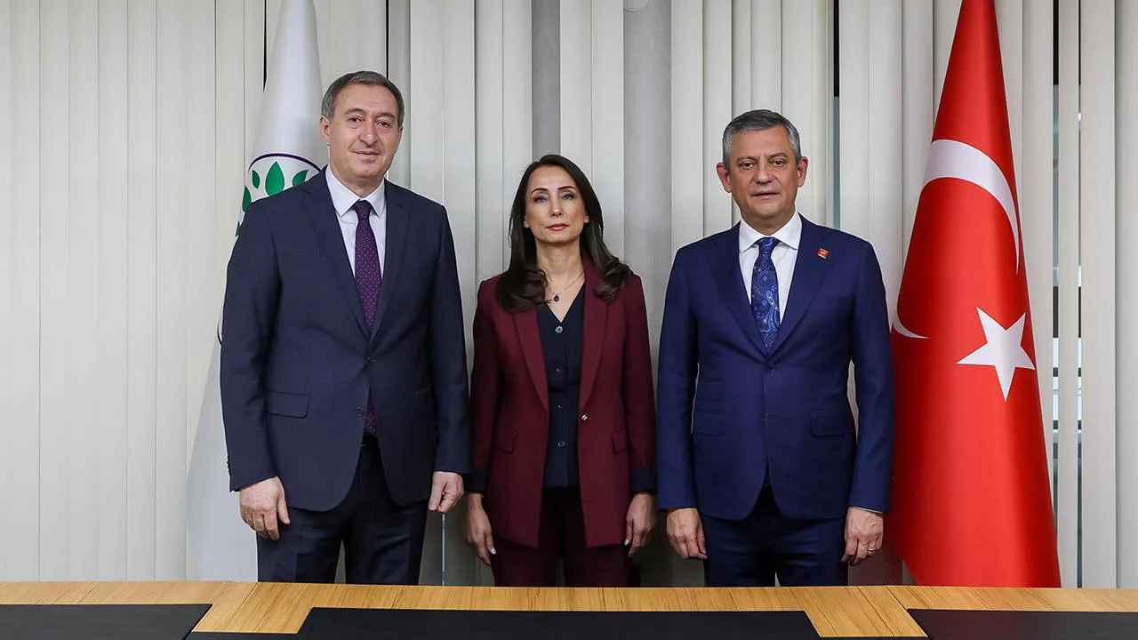 Özgür Özel’den DEM Parti’ye kritik ziyaret!