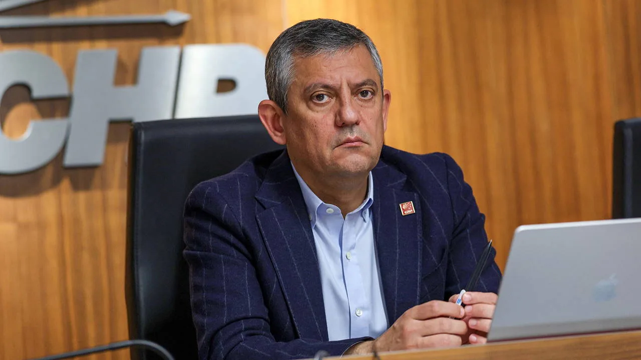 Özgür Özel’den Duygusal 23 Nisan Mesajı!
