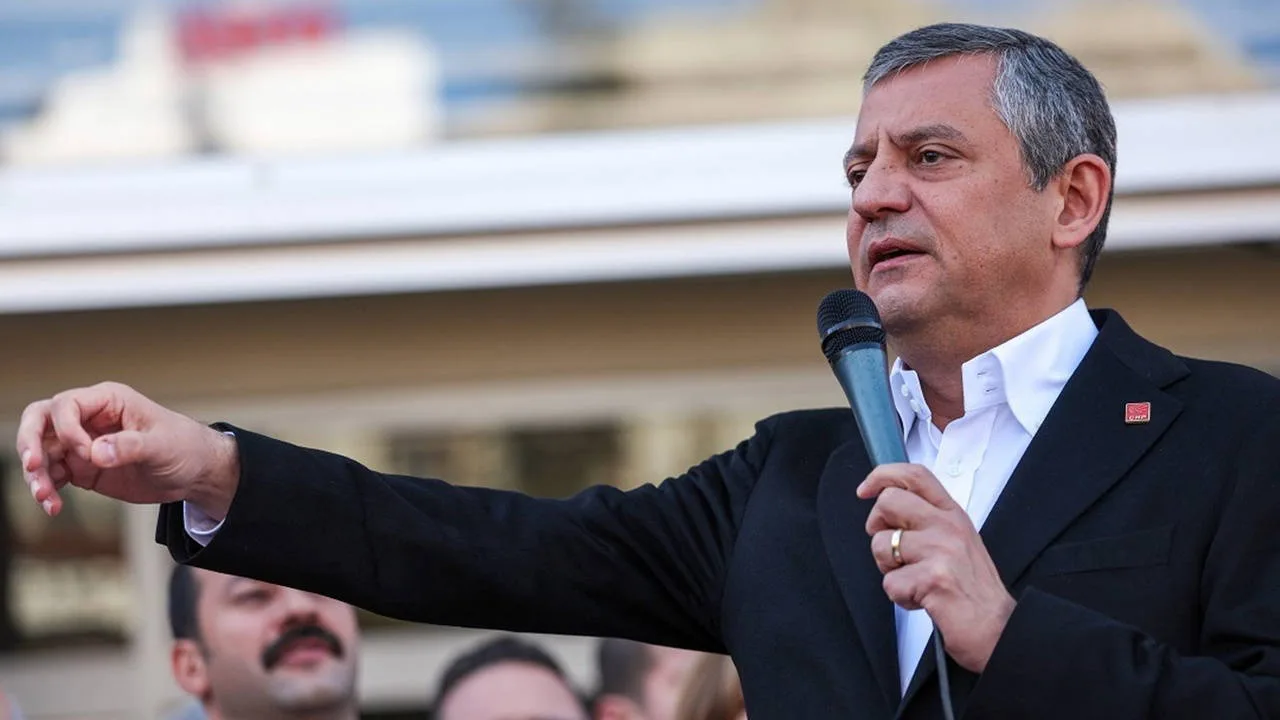 Özgür Özel’den İmamoğlu’na Cezaevi Ziyareti
