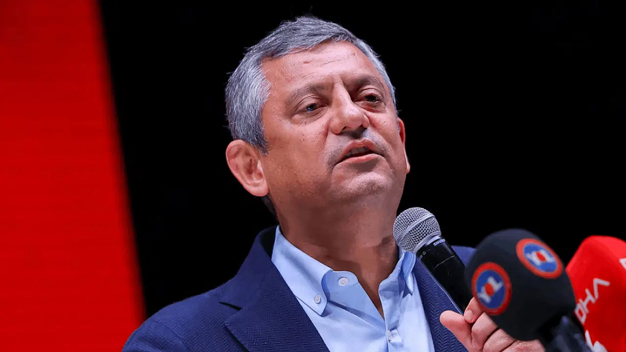 Özgür Özel’den Mevlit Kandili’ne Özel Mesaj