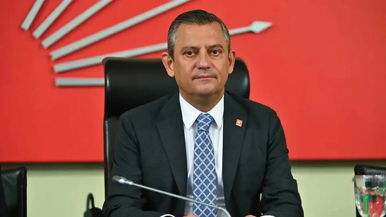 Özgür Özel’den Sırrı Süreyya Önder’e Anma