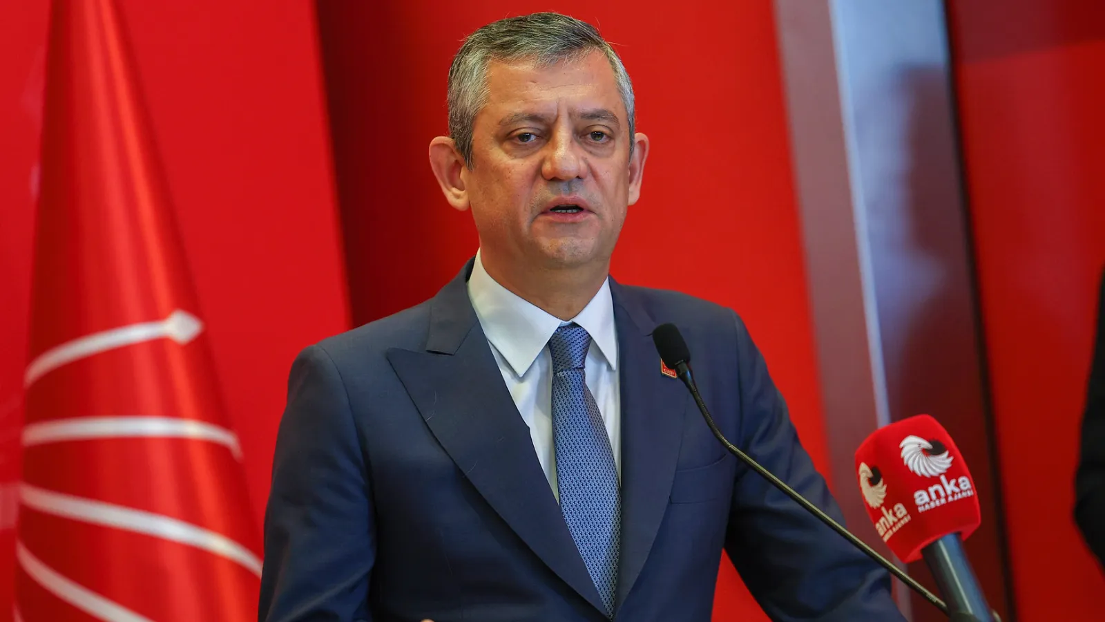 Özgür Özel’den Tıp Bayramı’nda Tıbbi Mücadele Vurgusu