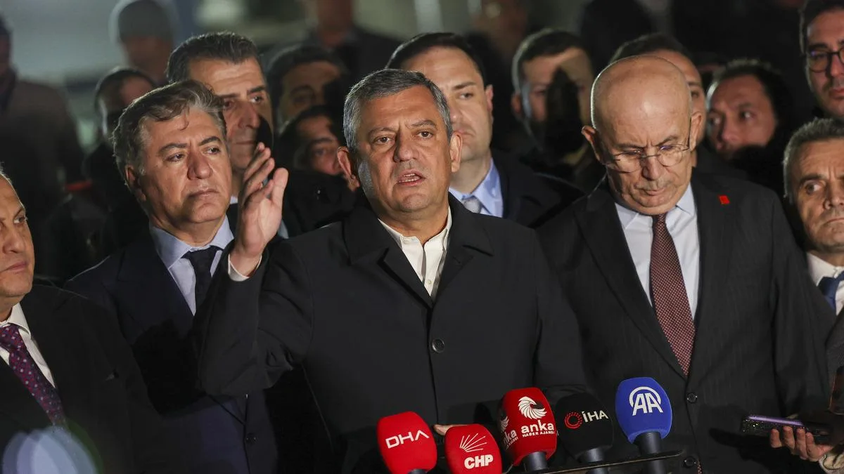 Özgür Özel’den Tutuklu Özcan’a Ziyaret Mesajı