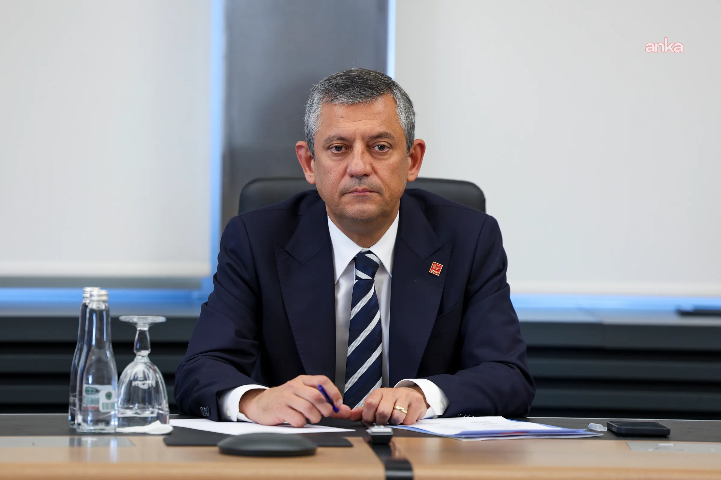 Özgür Özel’den Yalçın Küçük Ailesine Taziye