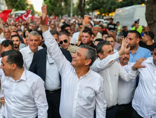 Özgür Özel'den Yeni Parti sonrası ilk mesaj