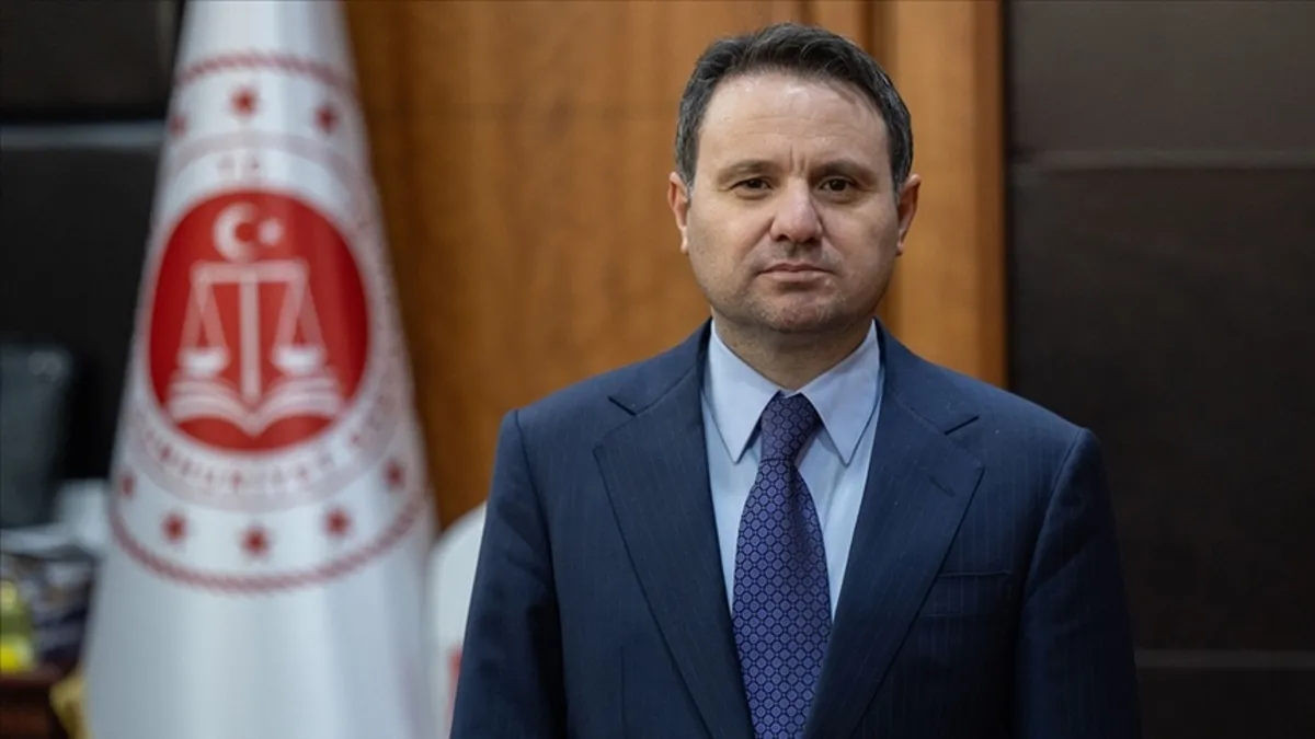 Özgür Özel’e Tepki: Bakan Gürlek’e Destek Yağdı!