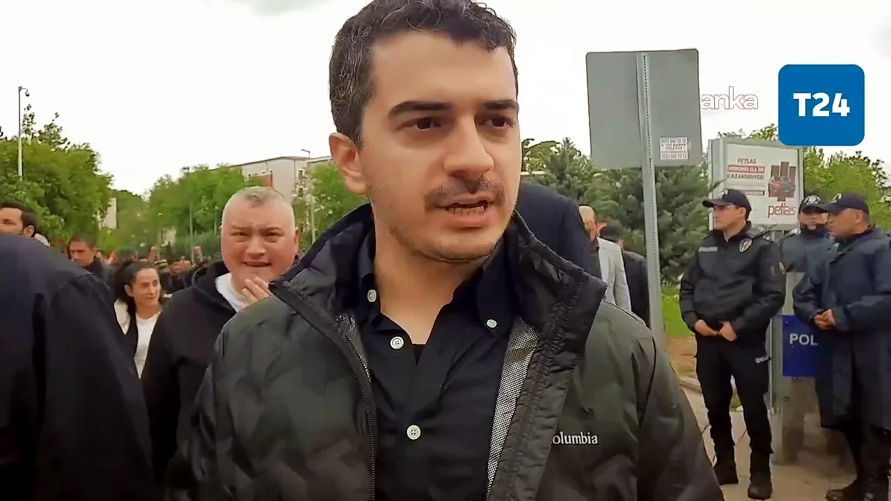 Özgür Özel’e Yürüyüşte Tam Destek!