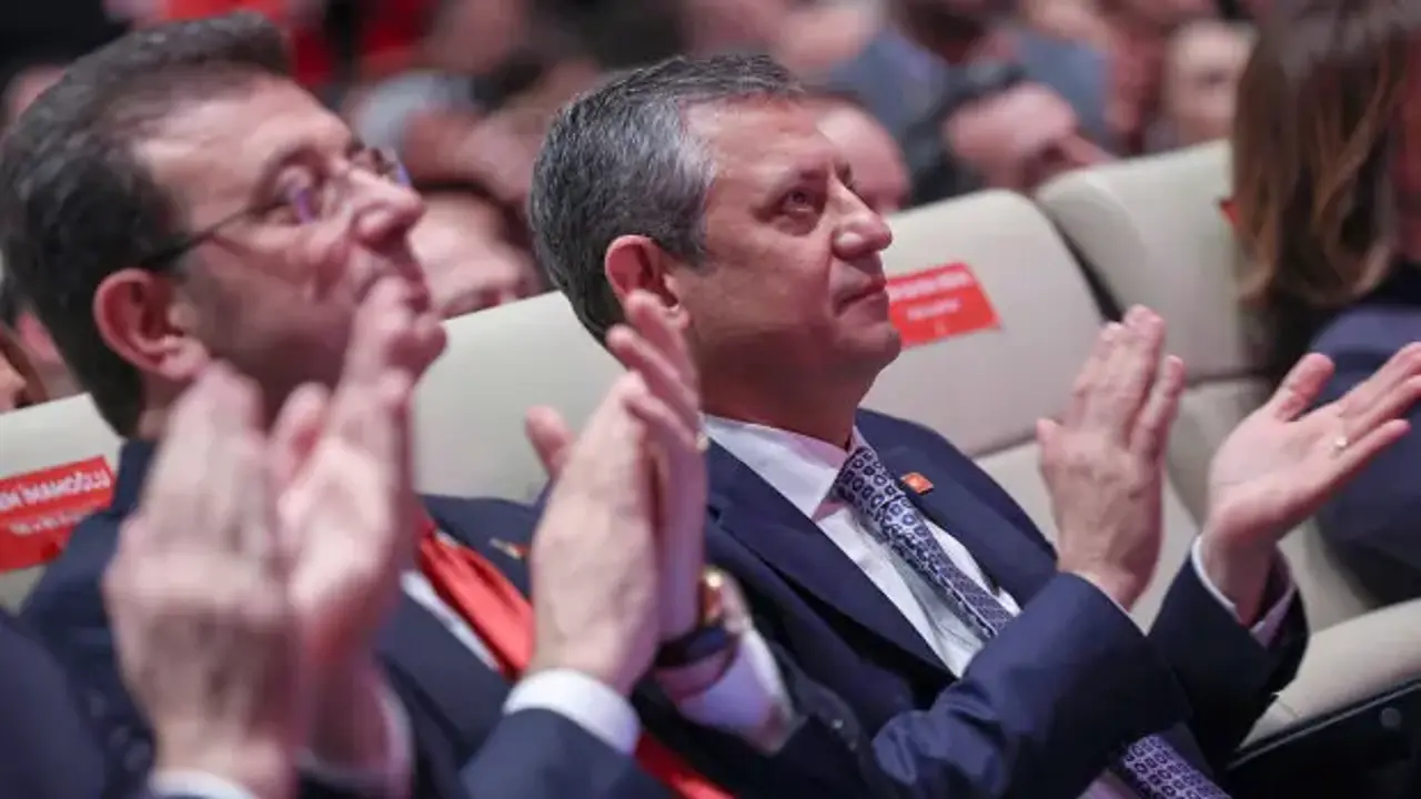 Özgür Özel Ekrem İmamoğlu'nu çoktan unutmuş: Kulisler 'adaylık' iddiasıyla çalkalanıyor